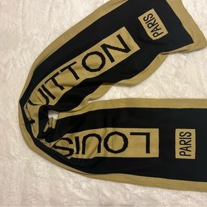 Louis Vuitton Scarf